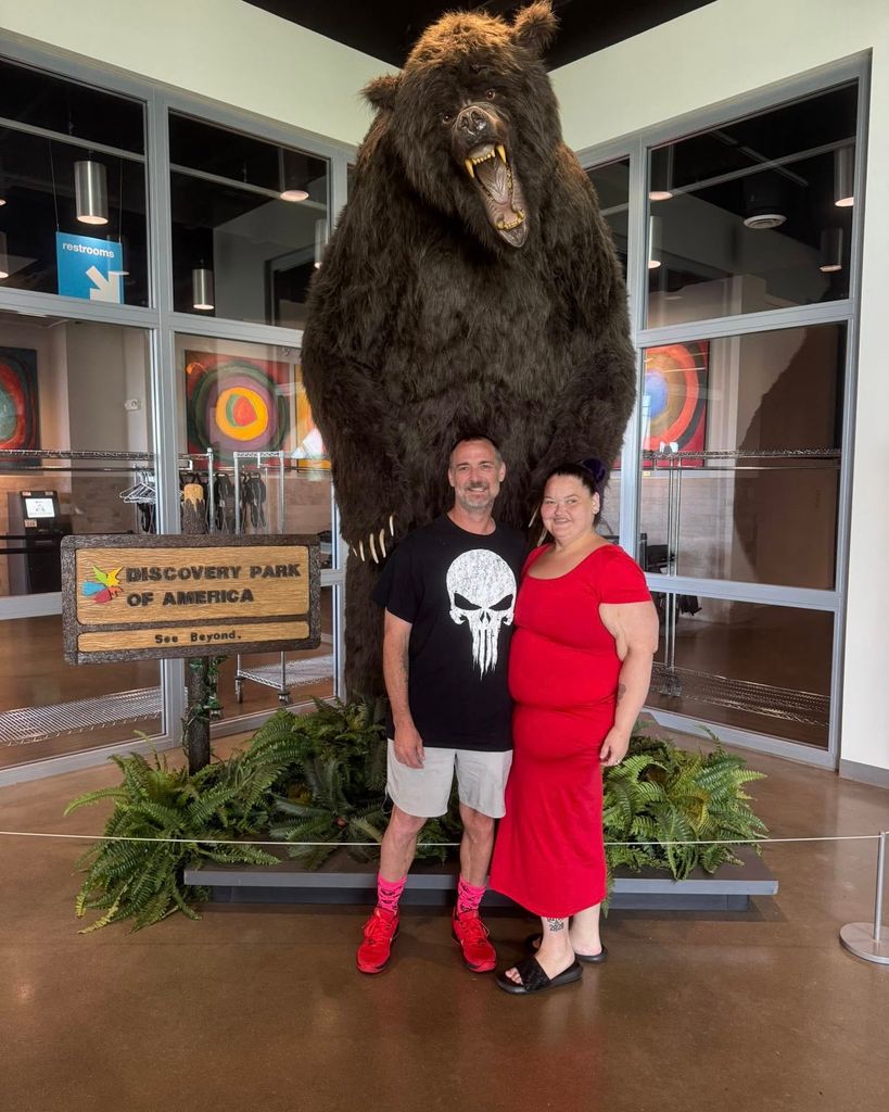 1000-Lb Sisters Star Amy Slaton Marries Brian Lovvorn in Spooky Halloween Wedding
