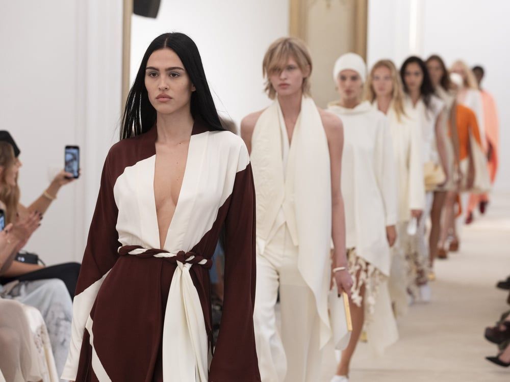 Alberta Ferretti to Open Dubai Fashion Week 2026 in Milestone Middle Eastern Debut