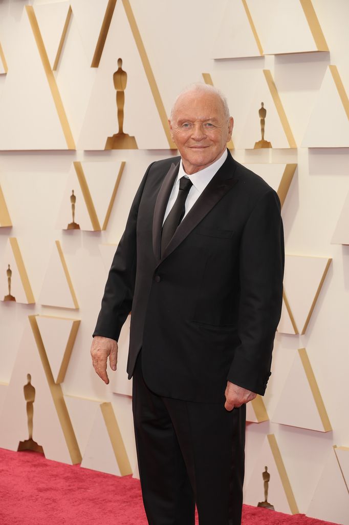 Anthony Hopkins Recounts Pivotal Moment of Sobriety and Familial Reflection