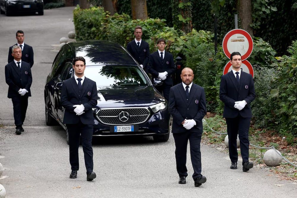 Armani's Private Farewell Marks End of an Era