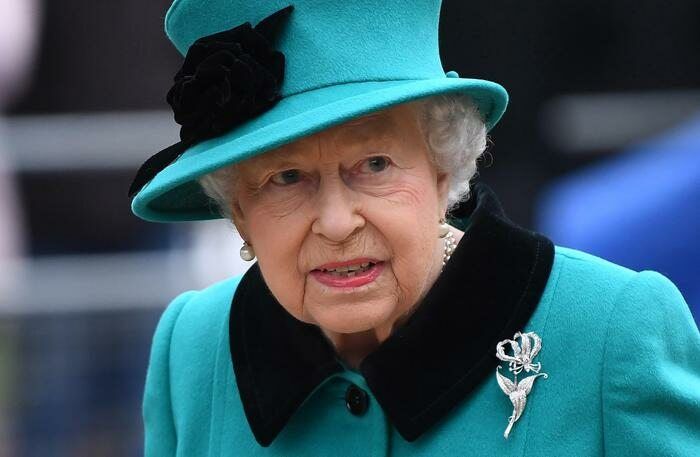 Buckingham Palace to Unveil Queen Elizabeth II's Unprecedented Fashion Journey