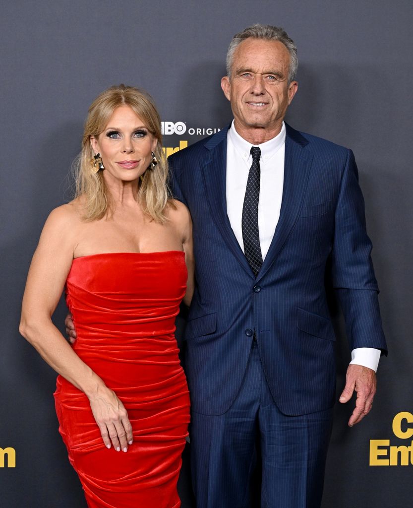Cheryl Hines' Unwavering Support for Robert F. Kennedy Jr. Amidst Controversy