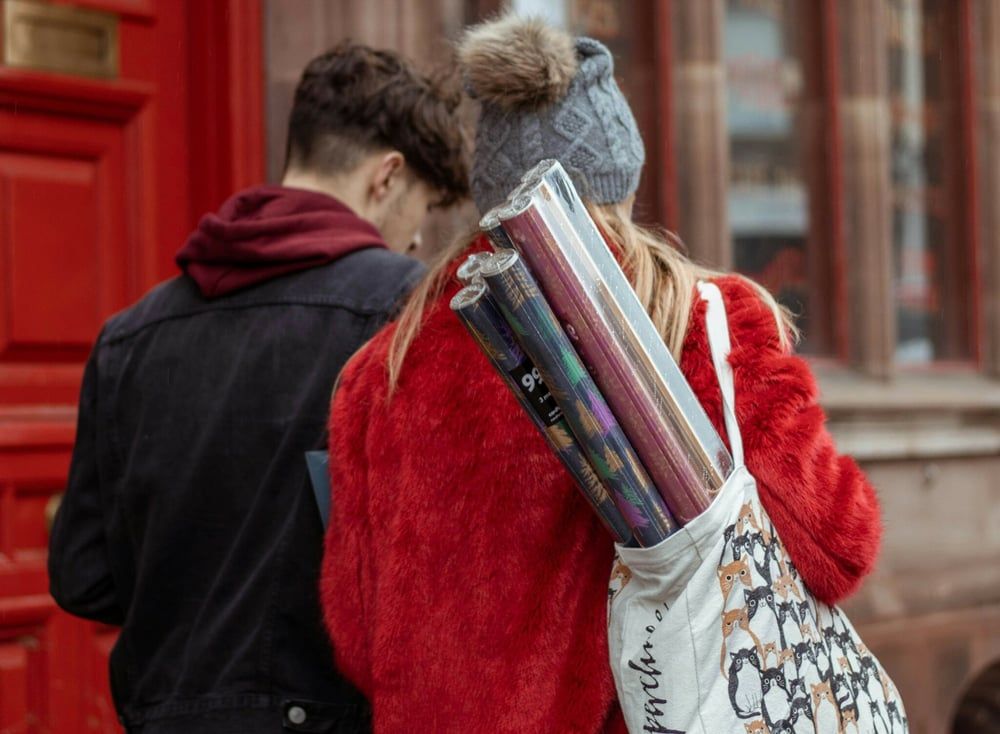 Christmas Footfall Rises Steadily Ahead of Peak Shopping Week