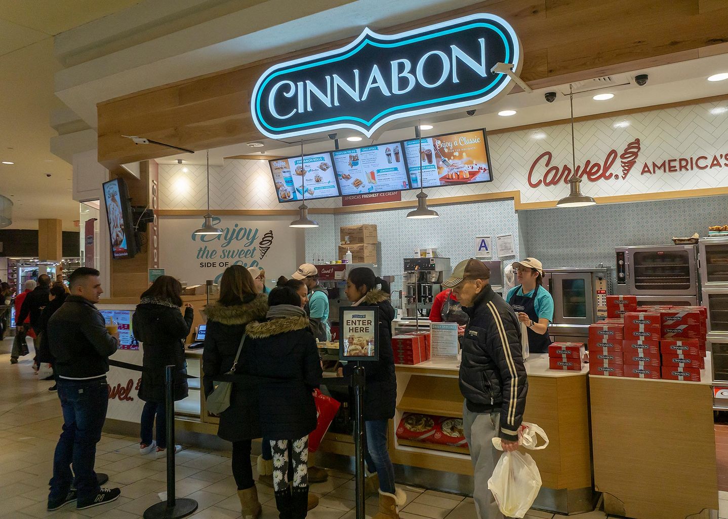 Cinnabon Employee Fired After Viral 