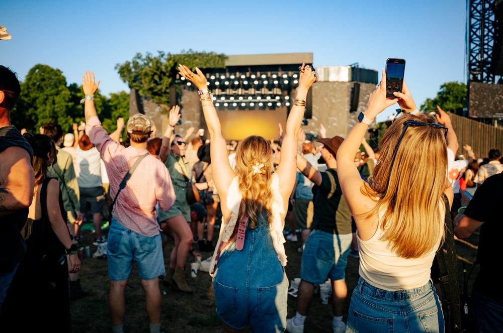 Concertgoers' Wardrobes Reveal a £100 Fashion Frenzy Beyond Ticket Prices