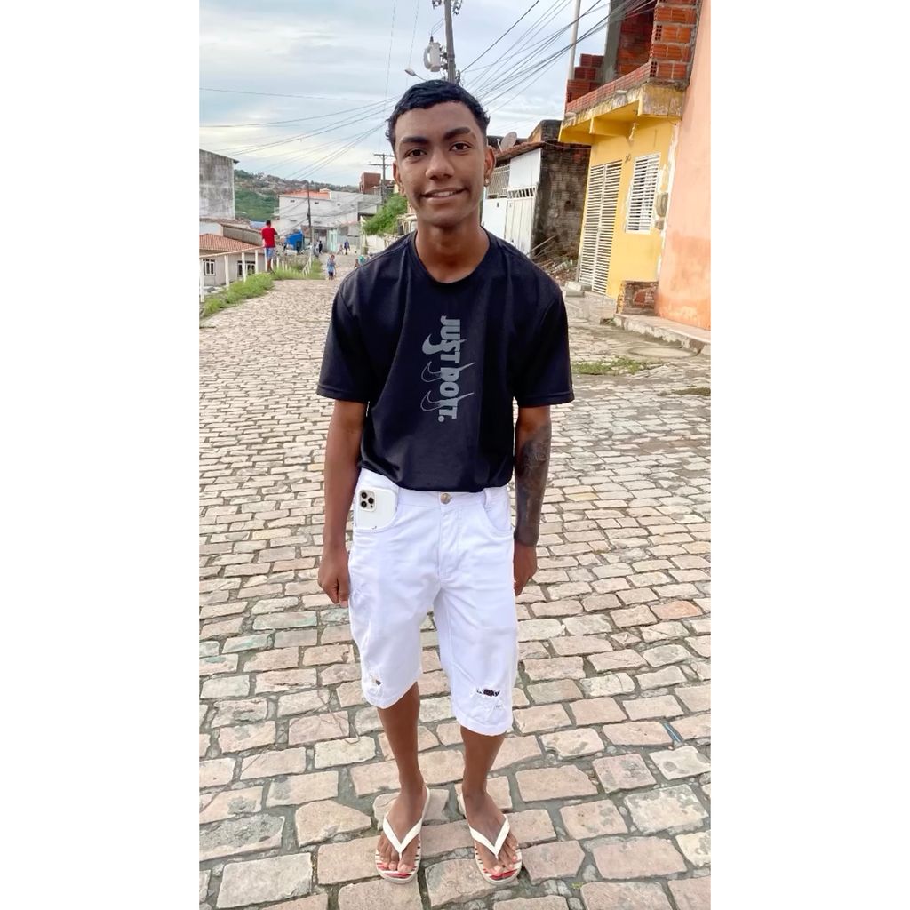 Digital World Mourns Loss of Beloved Online Personalities in 2025