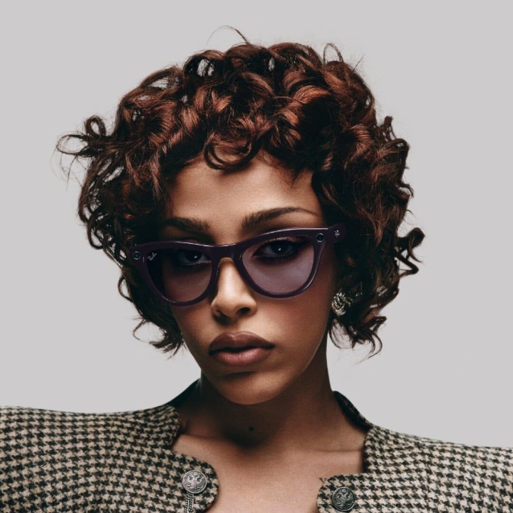 EssilorLuxottica’s Smart Glasses Hit Early Success Amid Privacy Fears and Fierce Rivalry