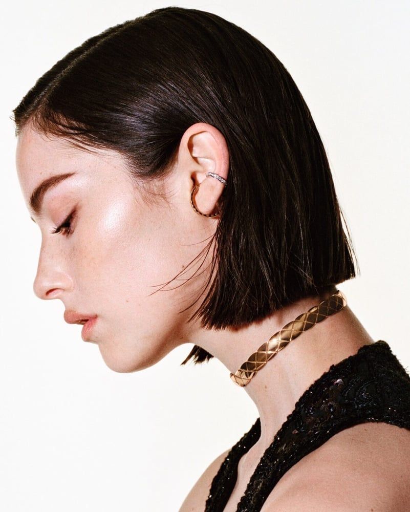 Gracie Abrams Becomes Chanel’s Muse, Launching a New Era for the Coco Crush Collection