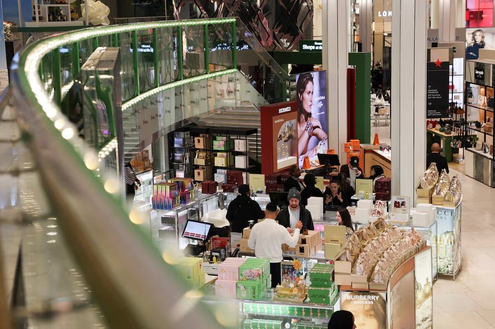 Holiday Spending Shows Modest Growth Despite Careful Consumer Choices