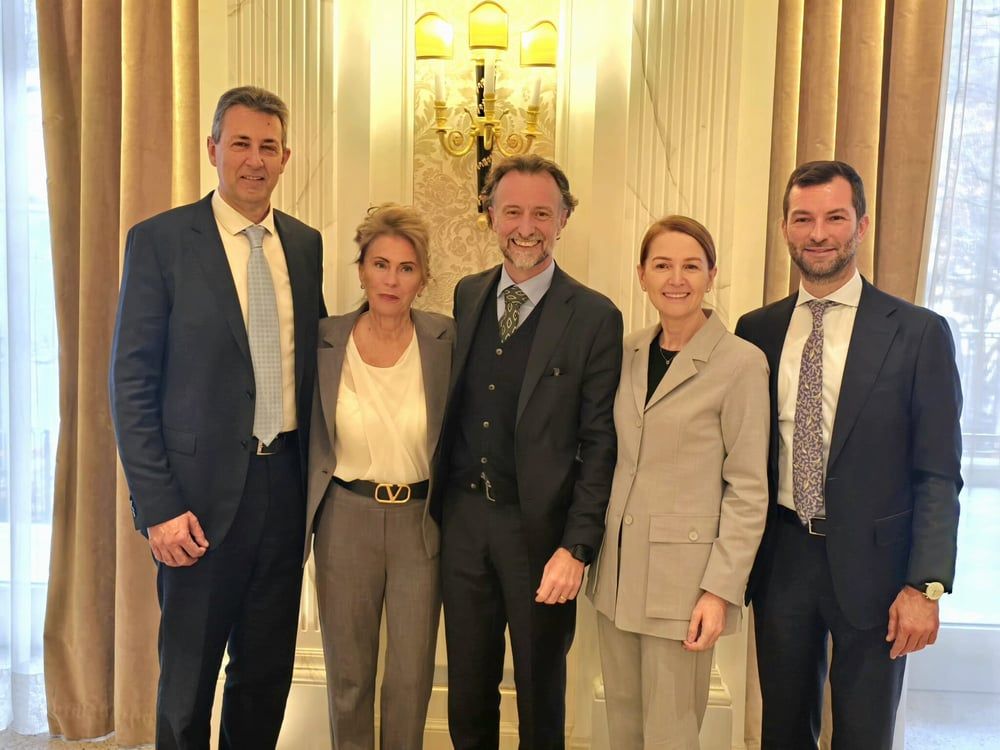 Italian Eyewear Eyes Global Comeback Despite Tariffs Fueled by Market Expansion and Mido Innovation