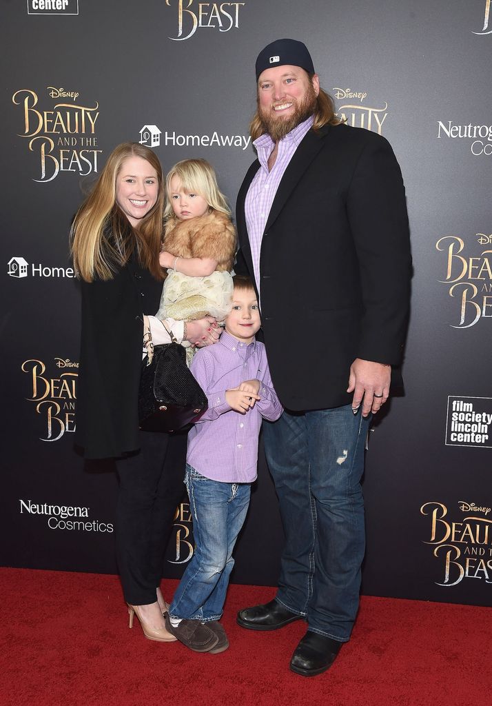 Jets Legend Nick Mangold Remembered for Family Devotion After Kidney Disease Battle