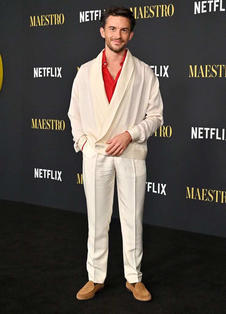 Jonathan Bailey Opens Up About Love Privacy and His Path to Authenticity