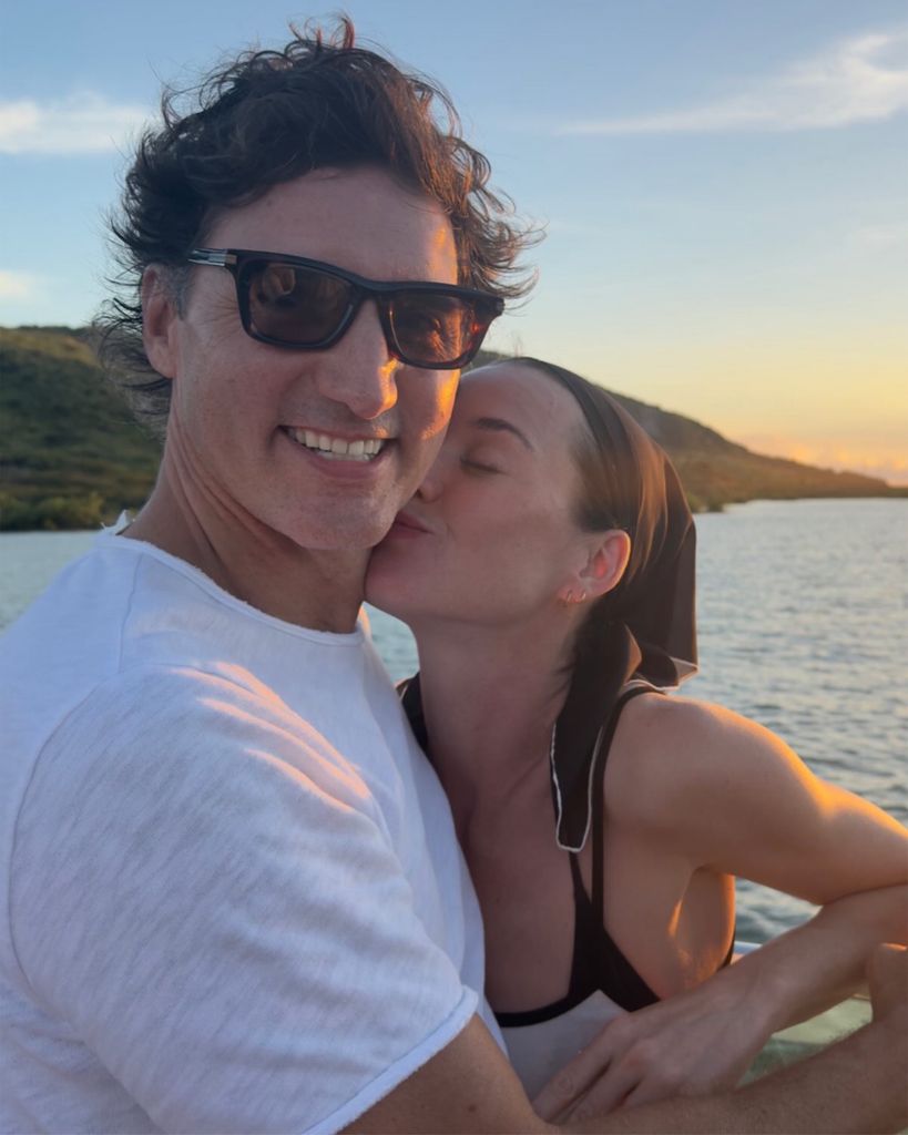 Katy Perry and Justin Trudeau Spark Romance on PDA-Filled Getaway