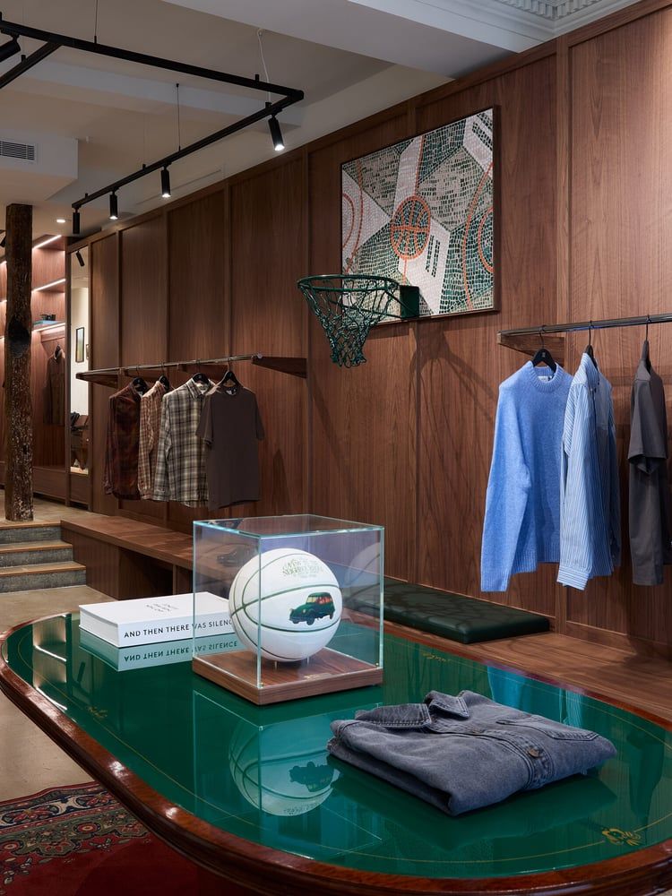 Les Deux Opens First Standalone Store in Paris Cementing Global Ambitions