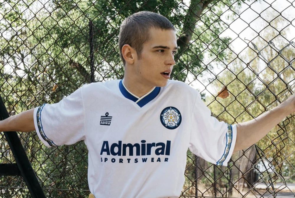 Live Shopping Rewrites the Rules for Retro Fashion Finds