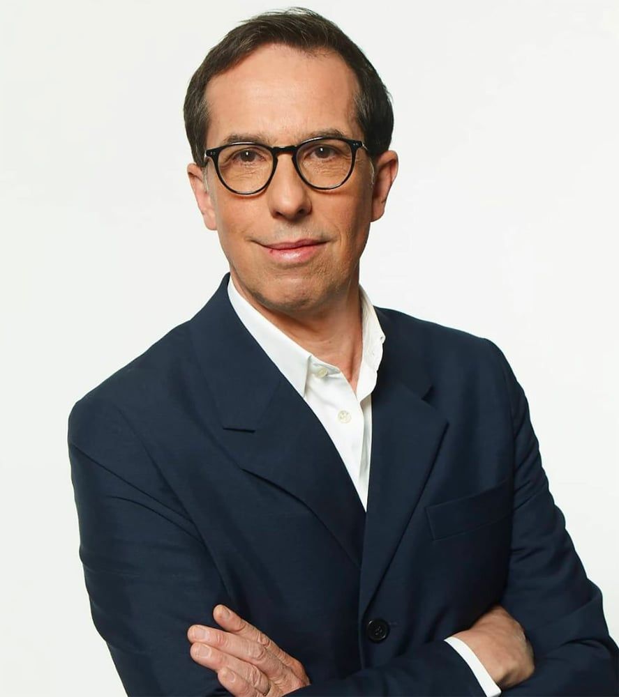 L'Oréal Signals Strong Interest in Armani's Future Post-Kering Deal