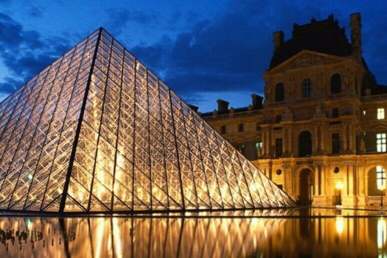 Louvre Jewel Heist: Two Arrested as Investigators Hunt for Priceless Stolen Treasure