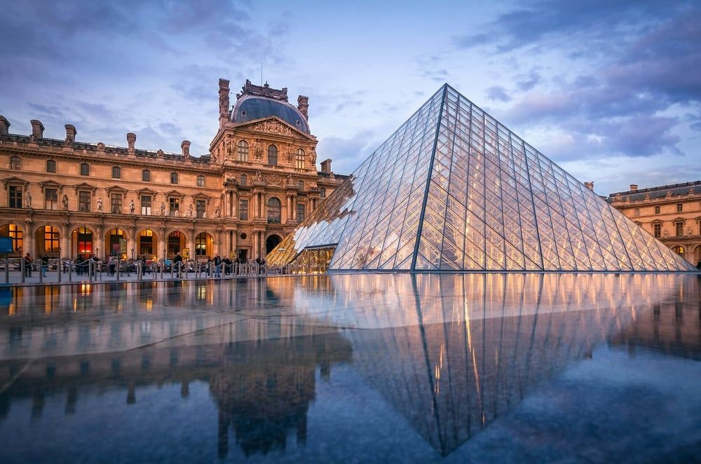 Louvre staff strike closes museum amid overcrowding and security crisis following recent heist.