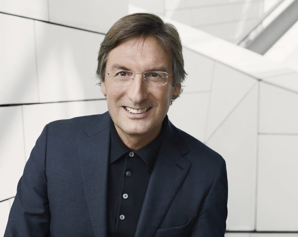 LVMH Announces Leadership Shakeup: Beccari to Lead Fashion Group as Toledano Transitions to Advisor