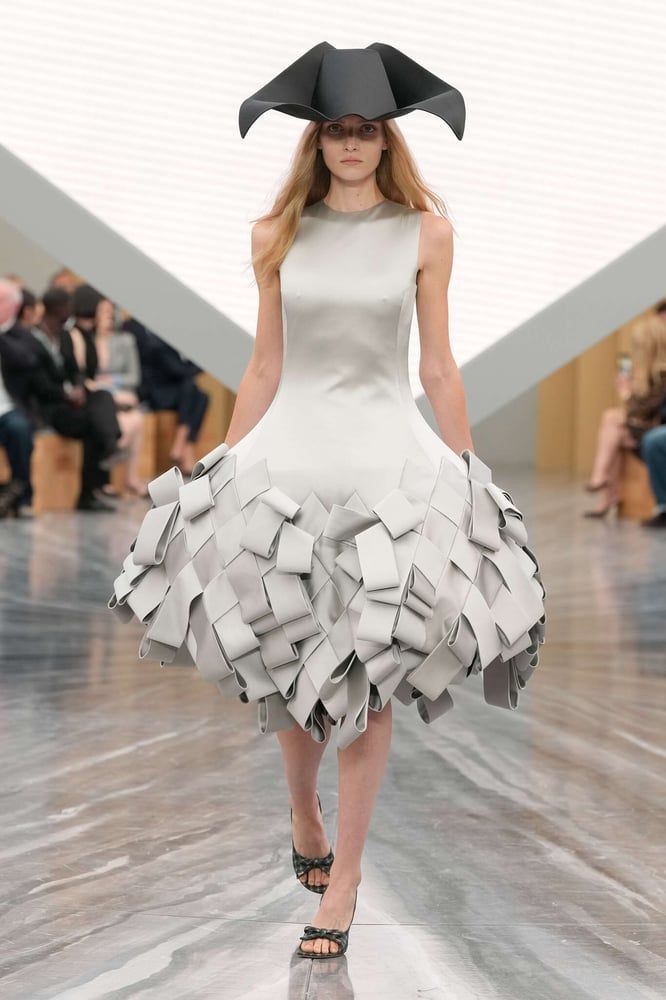 LVMH Luxury Sales Perk Up on China Demand Signaling Market Turn