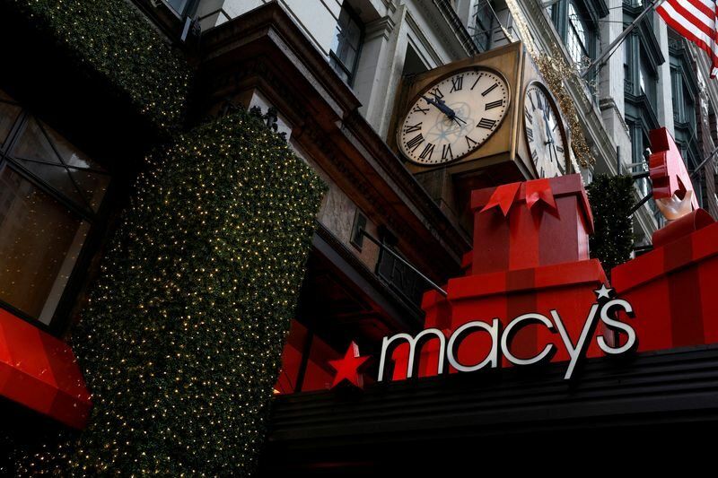 Macy's Ups Financial Targets but Holiday Outlook Hints at Consumer Caution