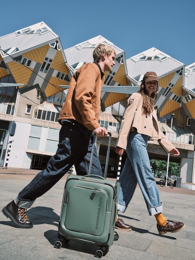 Mandarina Duck Soars with €33.5 Million Revenue Projection and Global Retail Expansion