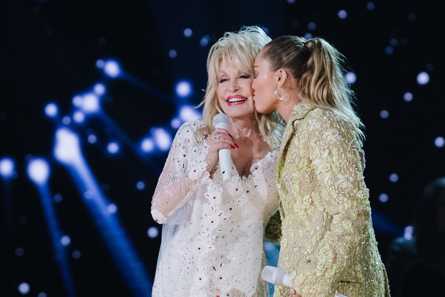Miley Cyrus Shares Positive Update on Dolly Parton's Recovery and Return to Work