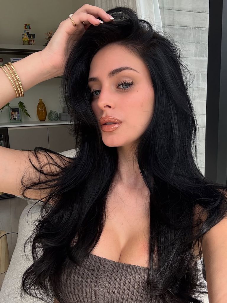 OnlyFans Star Camilla Araujo Confronts Young Boys Who Recognized Her