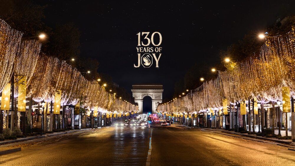 Paris Dazzles With Festive Illuminations and Luxury Holiday Cheer