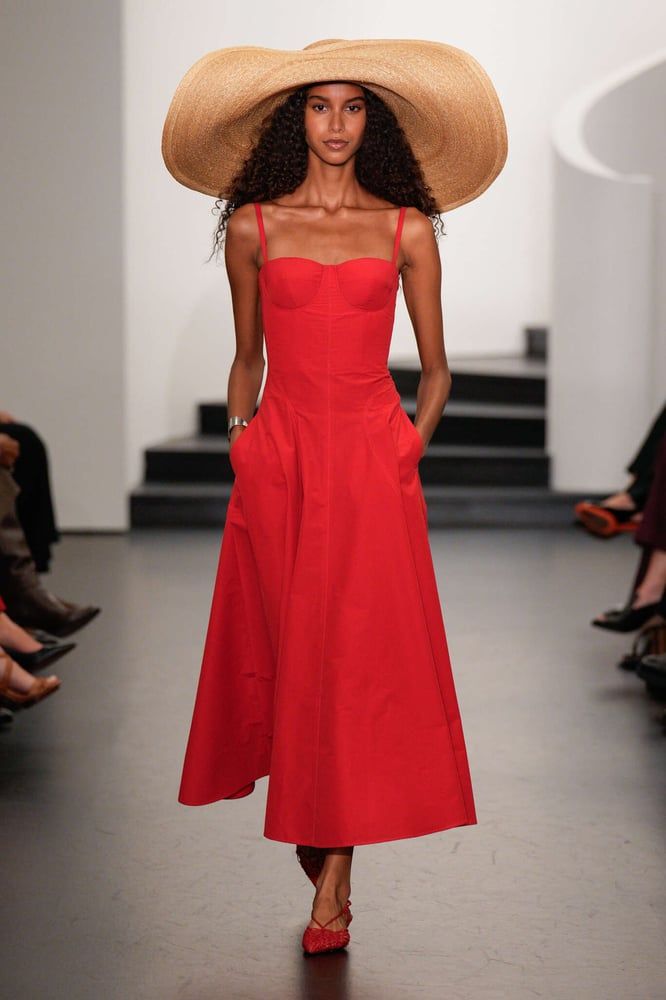 Ralph Lauren Forecasts Steady Growth and Returns $2 Billion to Shareholders