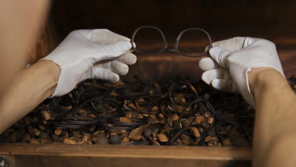 Safilo withdraws acquisition offer for Inspecs Group.