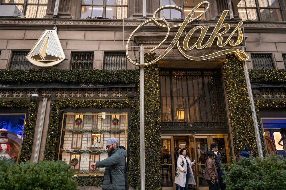 Saks Faces Potential Bankruptcy as It Seeks $1 Billion Loan