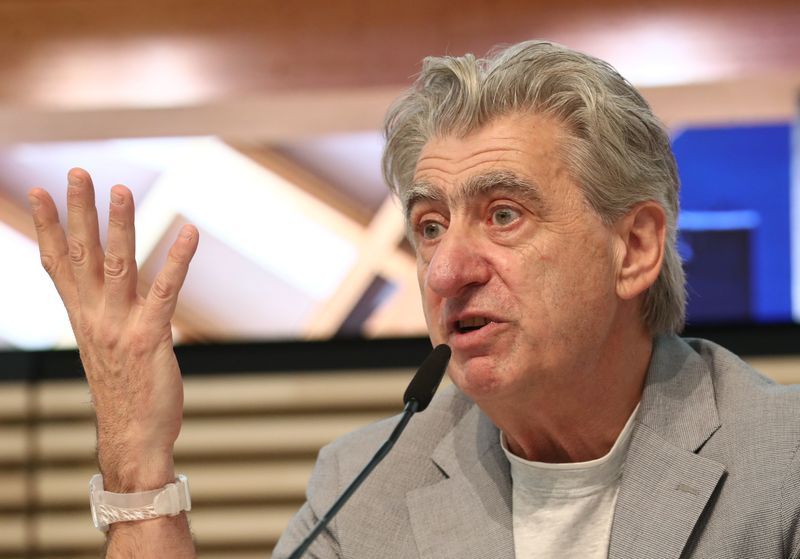 Swatch CEO Proposes Gold Tariffs to Confront US Trade Stance