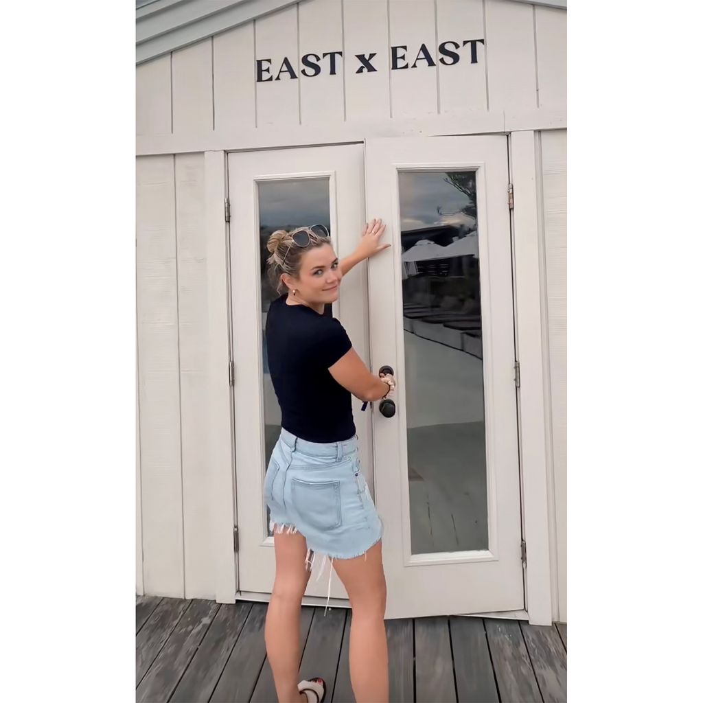 Swimwear designer's final texts reveal meeting with investor before her sudden death on a yacht.