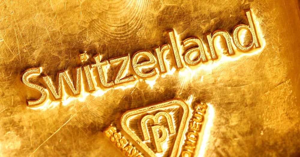 Swiss Current Account Halved Amidst Trump Tariff-Driven Gold Trade Volatility