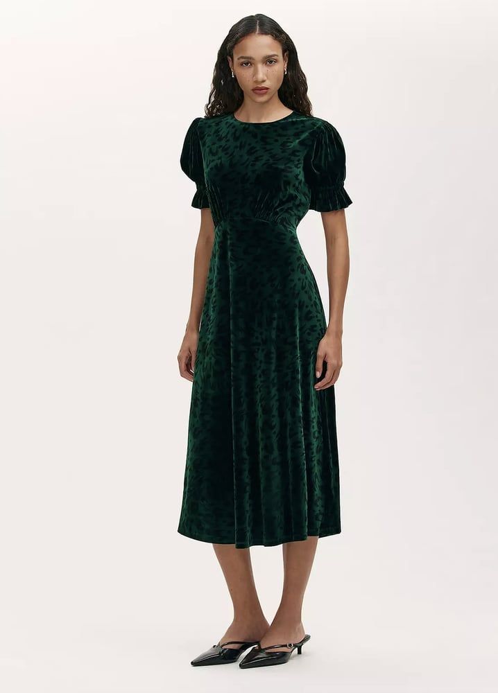 Tu Clothing Drives Sainsbury’s Growth Amid Retail Weakness