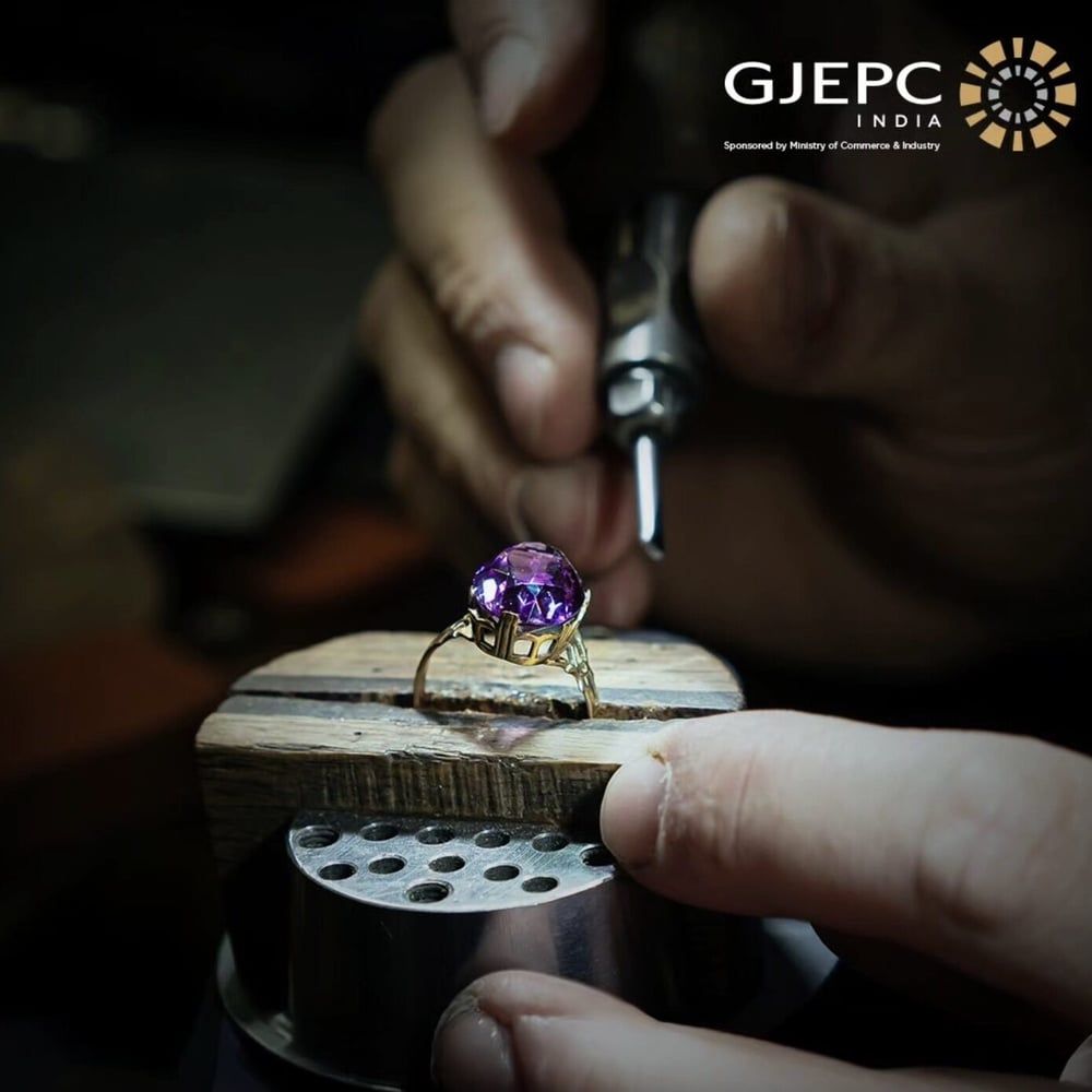 US and India open trade talks to resolve tariffs linked to Russian oil imports.